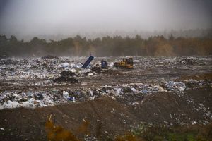 Składowisko śmieci przy ul. Kociewskiej w Toruniu