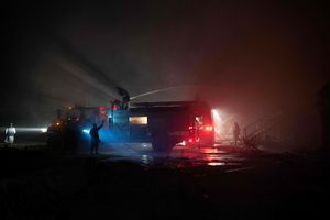 Pożar po ataku na szpital w Kabulu 