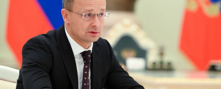 Szef węgierskiej dyplomacji Peter Szijjarto miał w trakcie unijnych spotkań kontaktować się telefonicznie z rosyjskim ministrem spraw zagranicznych Siergiejem Ławrowem i przekazywać mu informacje o przebiegu rozmów – poinformował amerykański dziennik „Washington Post”.