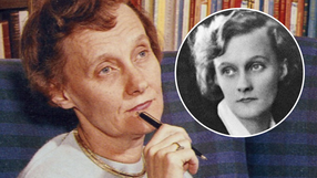 Kobieta myśląca, trzymająca długopis, z książkami w tle. W rogu młodsze zdjęcie tej samej osoby.