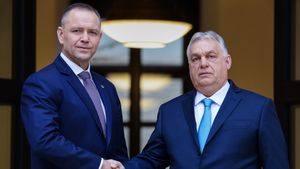 Prezydent Karol Nawrocki spotkał się w Budapeszcie z premierem Węgier Viktorem Orbanem