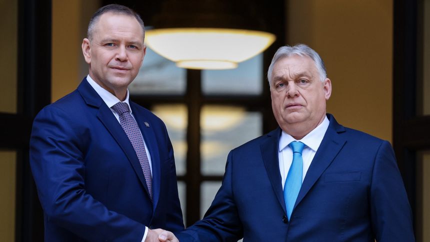 Prezydent Karol Nawrocki spotkał się w Budapeszcie z premierem Węgier Viktorem Orbanem