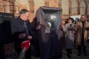 Odsłonięcie głowy św. Jakuba. Wróciła do Polski z Niemiec po latach