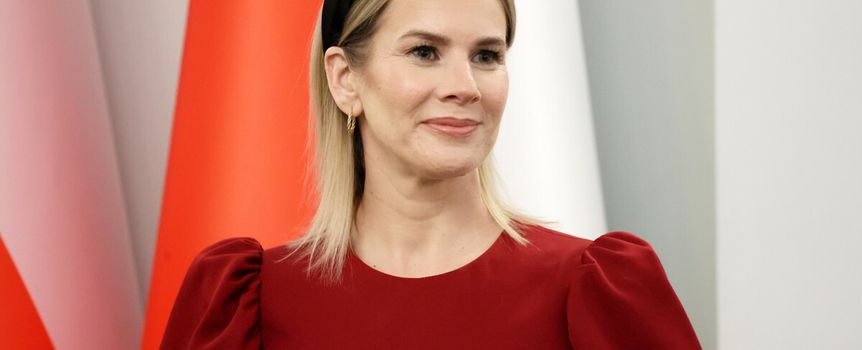 Prezydentowa Marta Nawrocka założyła fundację charytatywną Blisko Ludzkich Spraw. A teraz założyła jej rachunek bankowy