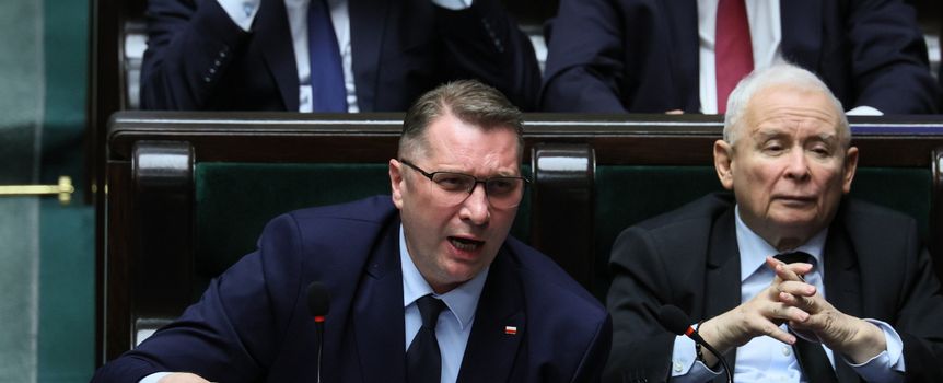 Prezes PiS Jarosław Kaczyński zarzucił Orlenowi, że „po cichu” podnosi ceny hurtowe paliw.