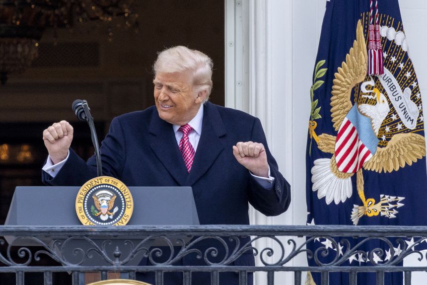 Prezydent USA Donald Trump zasugerował możliwość podjęcia działań wobec Kuby podczas wystąpienia na forum inwestycyjnym w Miami.