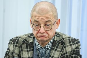 Michał Kamiński formalnie wciąż jest wicemarszałkiem Senatu, ale od wielu miesięcy pozostaje medialnie nieobecny.