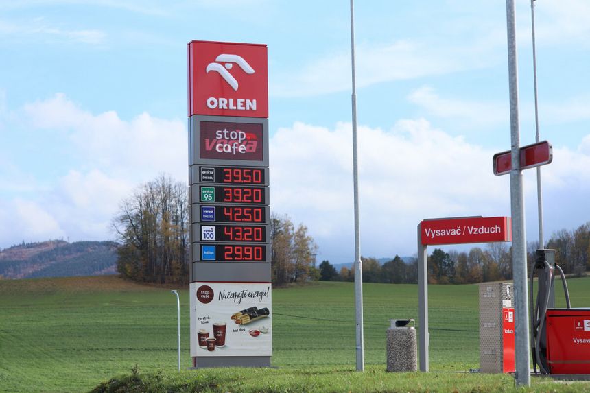 Pylon na stacji paliw w Czechach