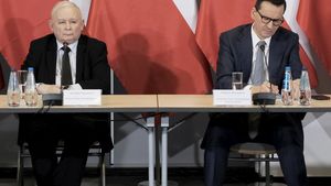 Prezes PiS Jarosław Kaczyński i Mateusz Morawiecki