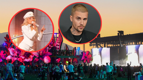 Na scenie festiwalu muzycznego dwie osoby występują w blasku zachodzącego słońca.