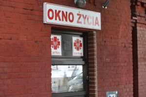 Okno życia, Caritas