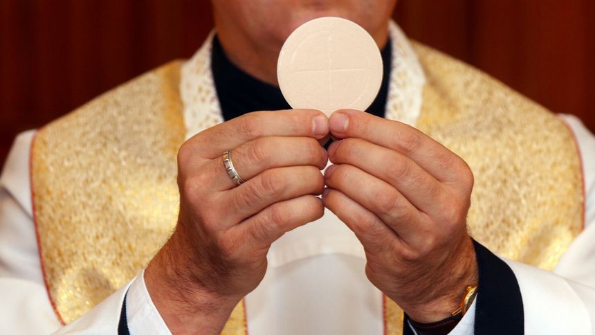 Ksiądz (zdjęcie ilustracyjne)