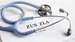Bloczek ze zwolnieniami lekarskimi (zdjęcie ilustracyjne)