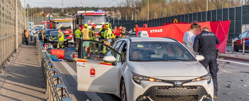 Wypadek na DK4  w Łomiankach