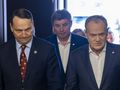 Szef MSZ Radosław Sikorski. Premier Donald Tusk