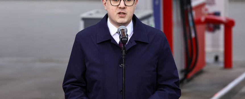 Miłosz Motyka podczas konferencji prasowej