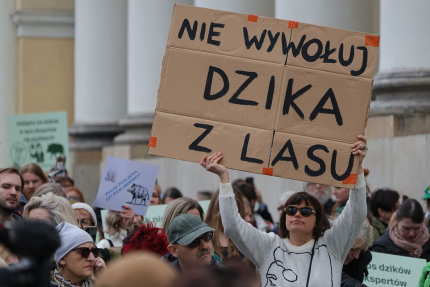 Protest przeciwko odstrzałowi dzików w Warszawie