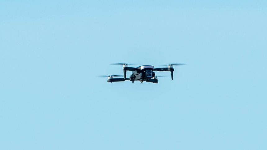 Dron powietrzny