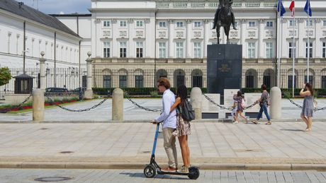 Hulajnogi to coraz popularniejszy środek transportu