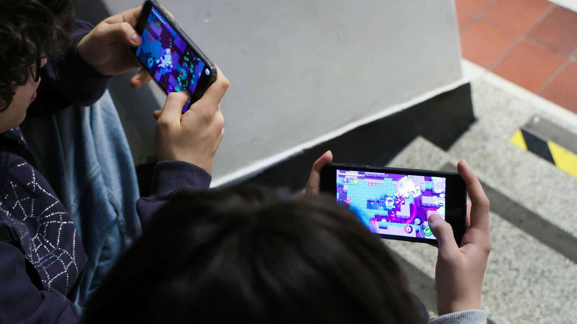 Przewodnik dla Rodziców: Jak Rozmawiać o Internecie z Dzieckiem - technologia news from TOK FM