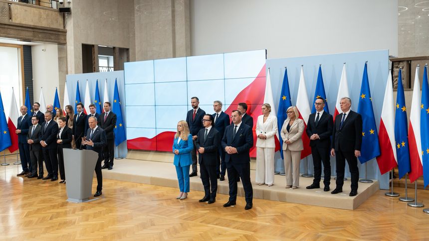 Tusk i rządowi ministrowie 