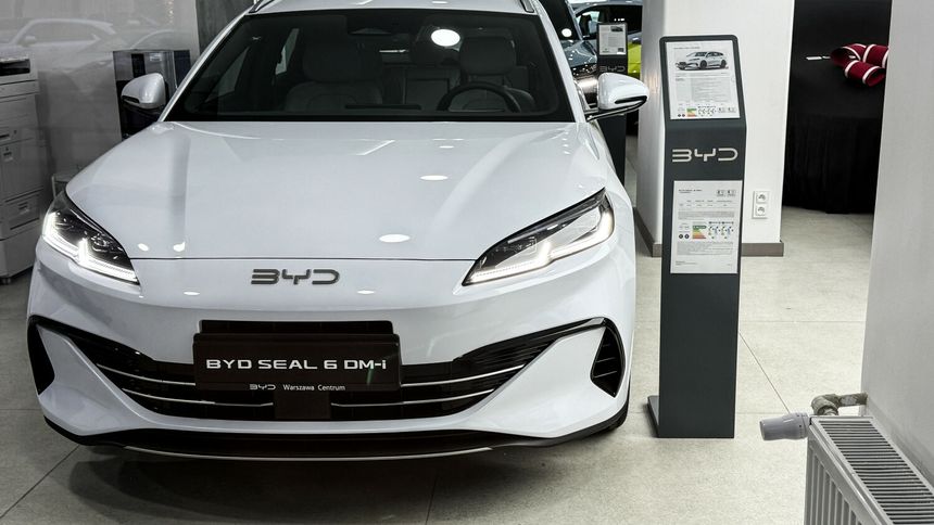 Chińczycy podbijają europejski rynek za pomocą rekordowo wysokich rabatów