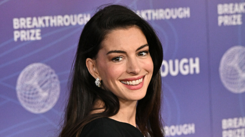 Anne Hathaway okrzyknięta najpiękniejszą kobietą na świecie!