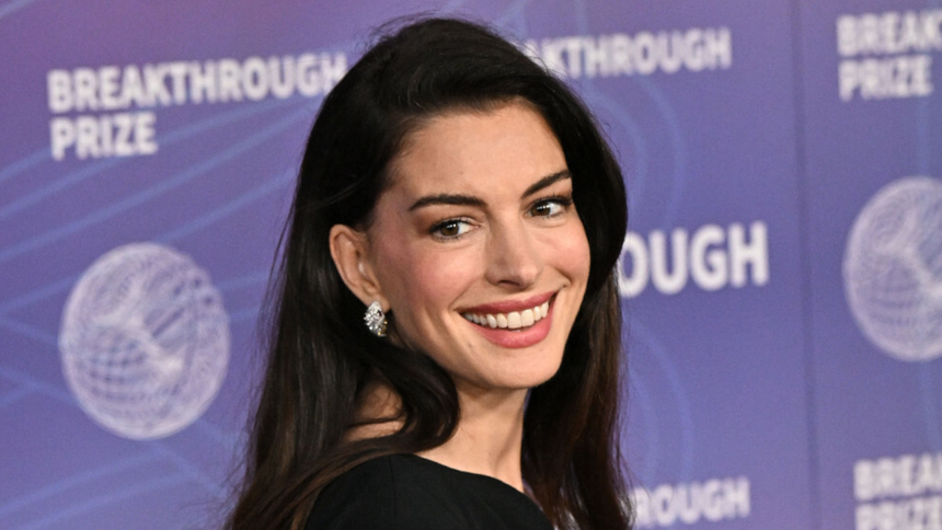 Anne Hathaway okrzyknięta najpiękniejszą kobietą na świecie!