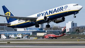 samolot linii Ryanair podczas startu