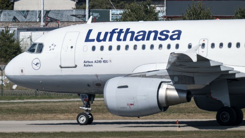 Samolot Airbus A319-100 Aalen linii lotniczych Lufthansa
