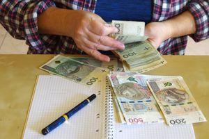 liczenie pensji po podwyżce