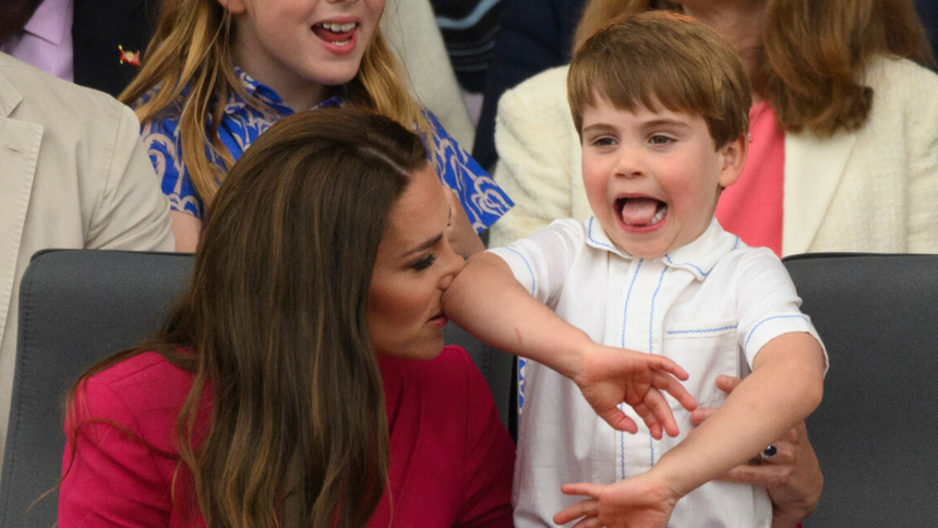 Książę Louis kończy 8 lat. Nowe zdjęcie podbija sieć. Ale wyrósł!