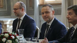 Prezydent Nawrocki z Marcinem Przydaczem i Markiem Kuchcińskim (PiS) 
