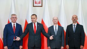 Prezydent Nawrocki ogłasza skład BBN: Sławomir Cenckiewicz, gen. Andrzej Kowalski i Mirosław Bryś