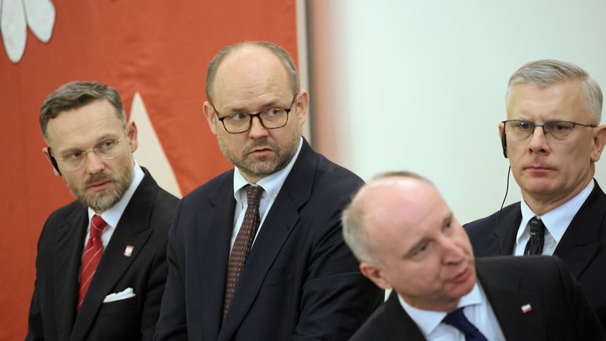  Od lewej: szef Kancelarii Prezydenta RP Zbigniew Bogucki , szef Biura Polityki Miedzynarodowej KPRP Marcin Przydacz, sekretarz stanu w KPRP Wojciech Kolarski i szef BBN Slawomir Cenckiewicz