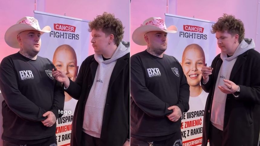 Na zdjęciu Bedoes w rozmowie z Meloradiem, w tle plakat z hasłem wsparcia dla osób chorych na raka.