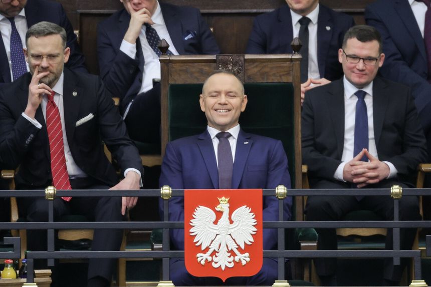 Kancelaria Prezydenta powoływała się na analizę prawną, która miała uzasadniać wątpliwości wobec procedury wyboru sędziów Trybunału Konstytucyjnego.