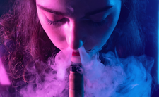 E-papierosy i vaping powodują raka, nowe badania