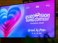 Logo Konkursu Piosenki Eurowizji 2026 w Wiedniu z kolorowym sercem i datami wydarzenia.