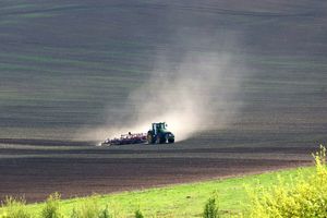 Wypadek podczas prac polowych