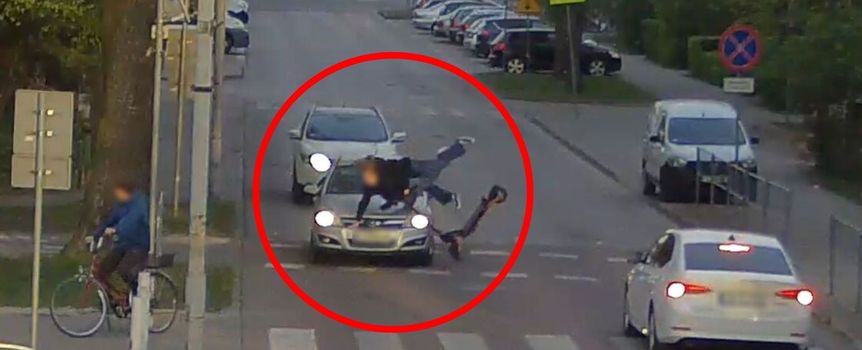 Nastolatki na hulajnodze wjechały w samochód