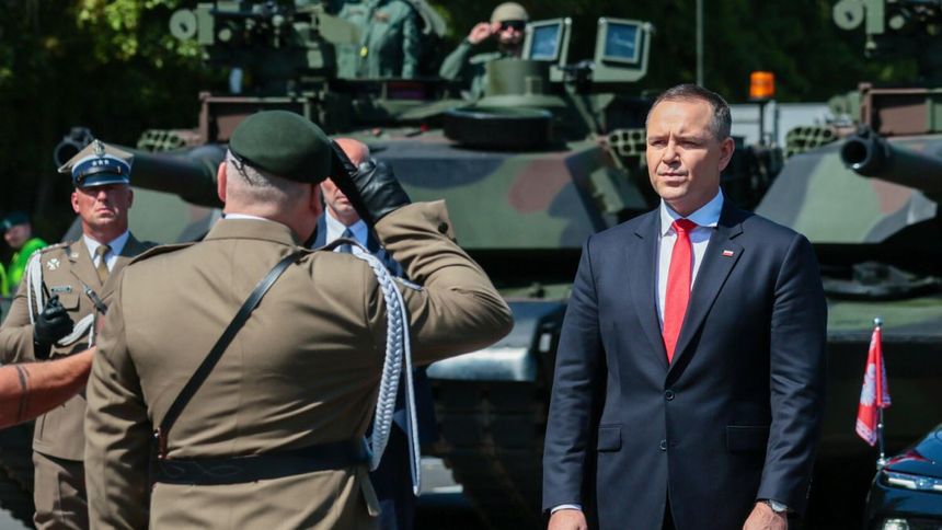  Prezydent Karol Nawrocki w czasie obchodów Święta Wojska Polskiego