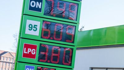 Ważą się losy CPN. Ekspert o kierunku zmian. Bez pakietu ceny poszybują?