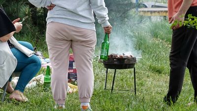 Polacy masowo zmieniają ten nawyk. Eksperci tłumaczą, w czym tkwi haczyk