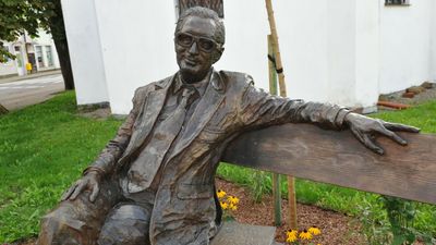 Urodził się tego dnia 106 lat temu. Napisał najsławniejszy polski kryminał