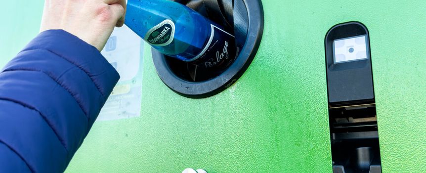 oddawanie opakowań do recyklingu