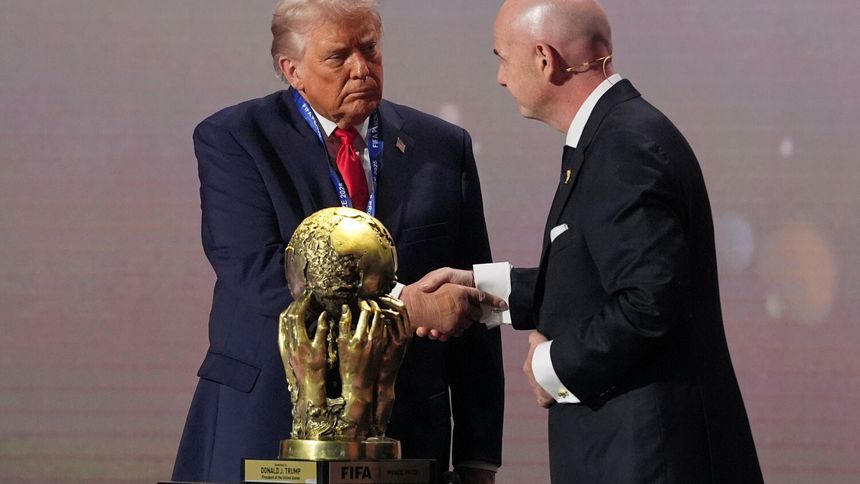 Donald Trump i Gianni Infantino