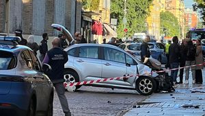 Kierowca wjechał w tłum w Modenie