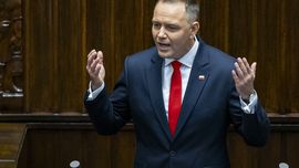 Prezydent Karol Nawrocki zaskoczył propozycją organizacji ogólnokrajowego referendum w sprawie polityki klimatycznej. Zgodnie z wolą głowy państwa miałoby się ono odbyć 27 września.