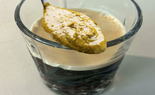 Kawa z pastą pistacjową